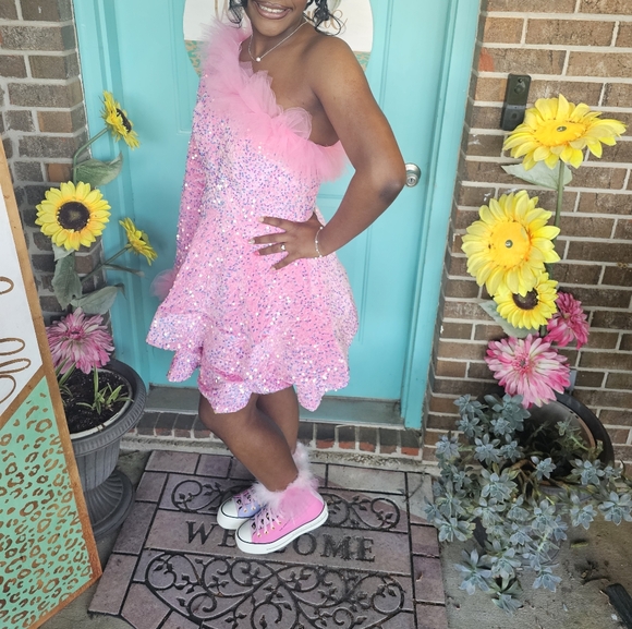 Homecoming Dress - Picture 2 of 3